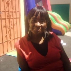 Meet your Posher, Joyce